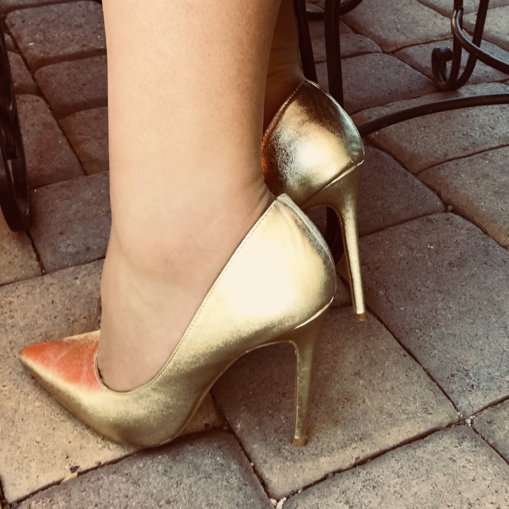 Gold Stilettos + 🎁GWP